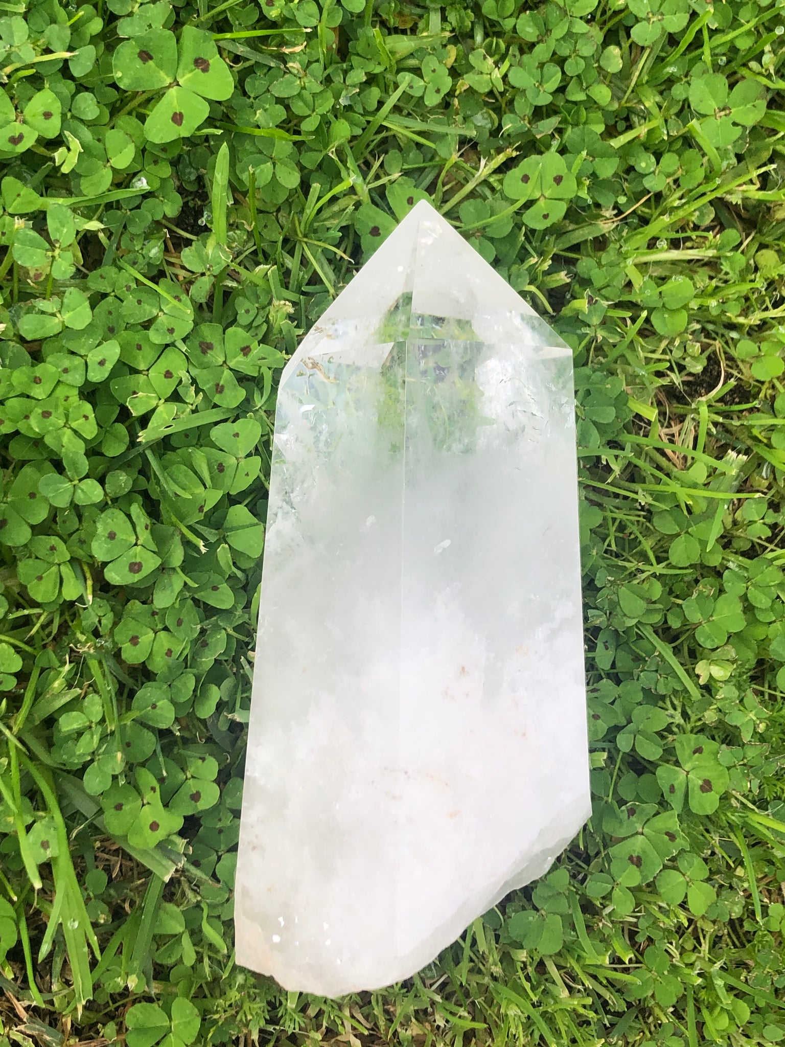 Large clear quartz point