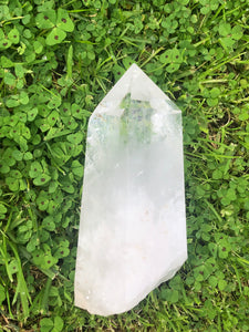 Large clear quartz point